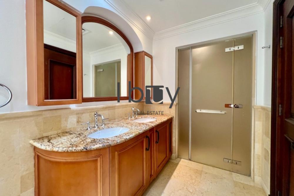 Vacant | Close to Clubhouse | Private Garden