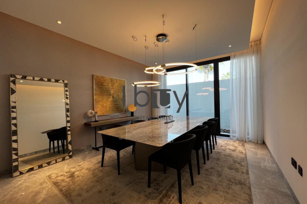 Single Row| Corner Unit | Close To Park | Hot Deal