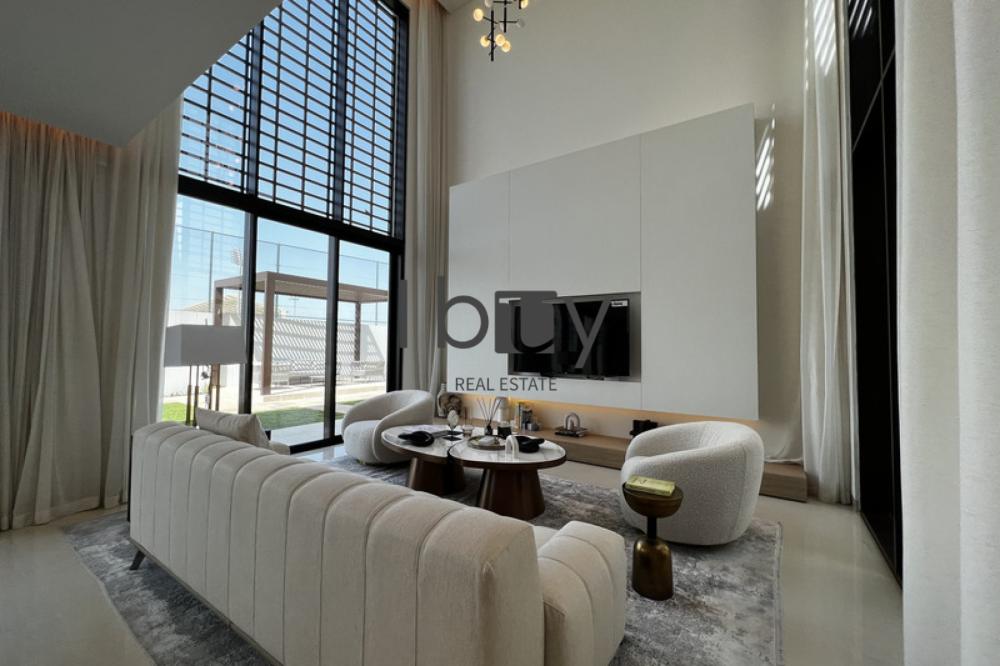 Corner Unit| Close To Park | Light Finishing | POD