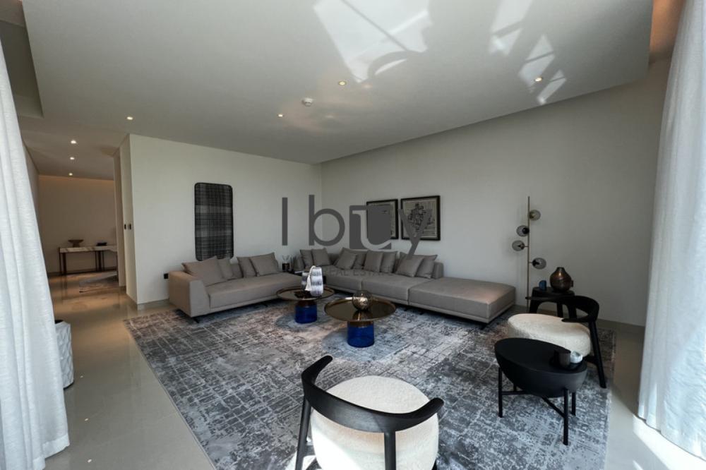 Corner Unit| Close To Park | Light Finishing | POD