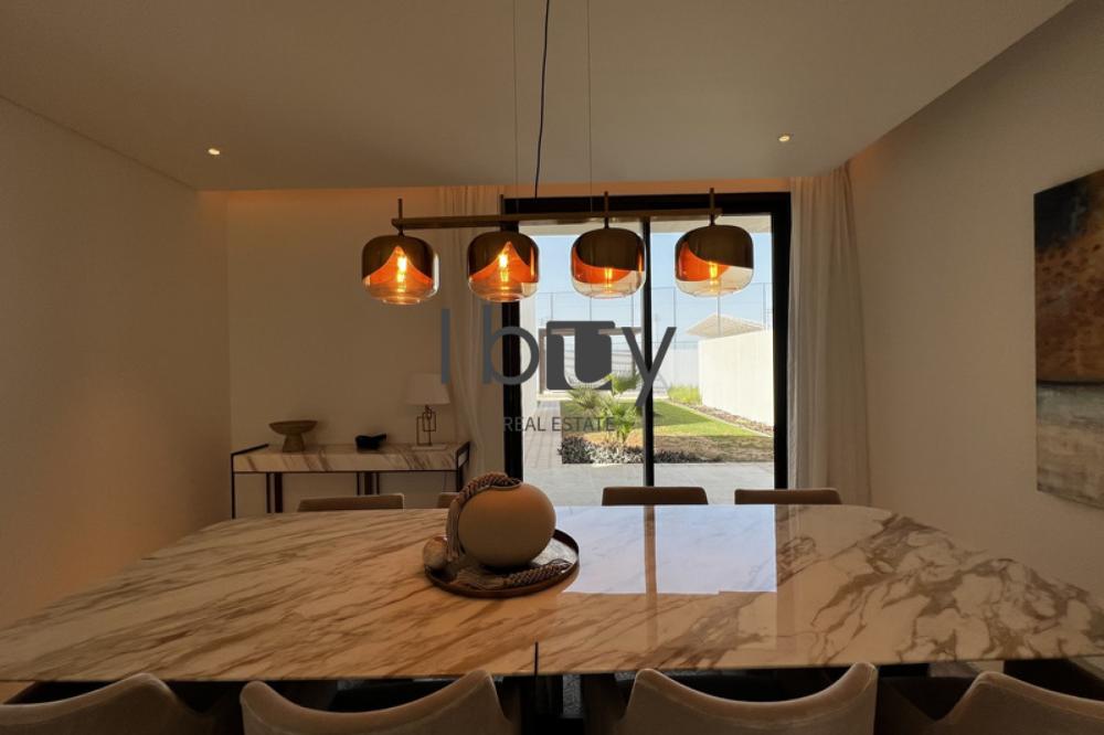 Corner Unit| Close To Park | Light Finishing | POD