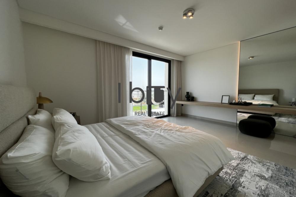 Corner Unit| Close To Park | Light Finishing | POD