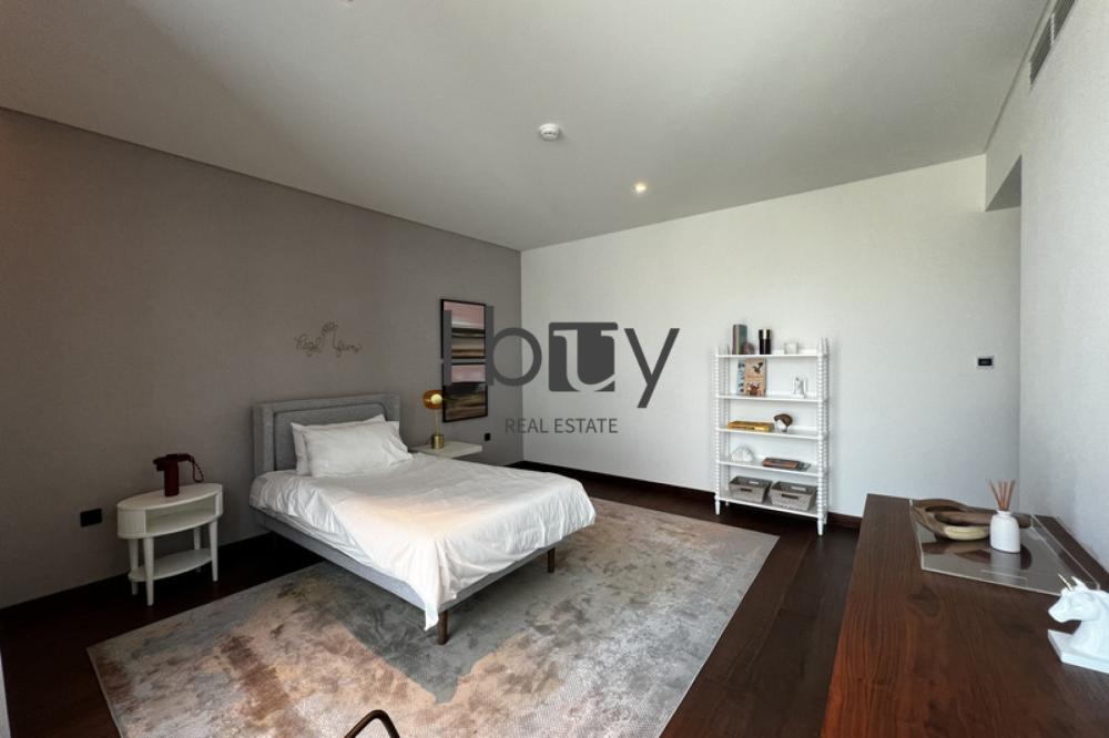 Corner Unit| Close To Park | Light Finishing | POD