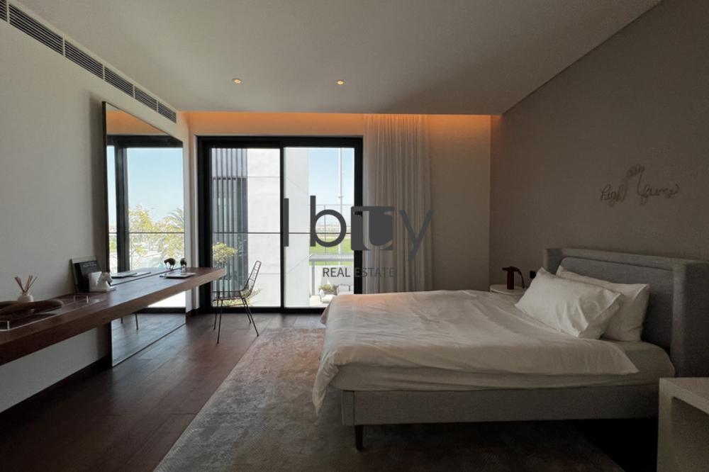 Corner Unit| Close To Park | Light Finishing | POD