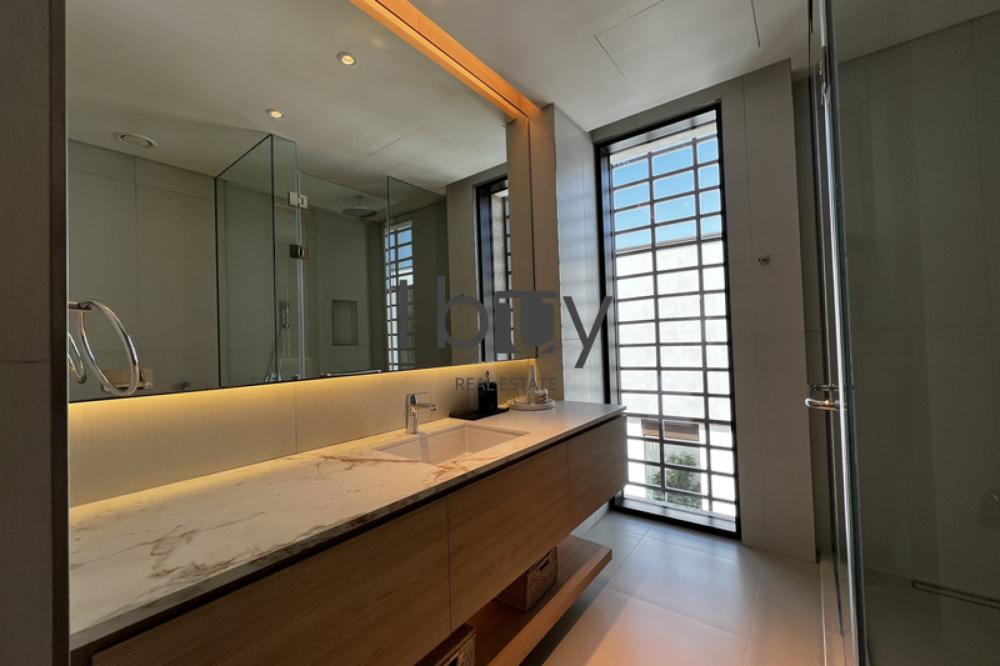 Corner Unit| Close To Park | Light Finishing | POD