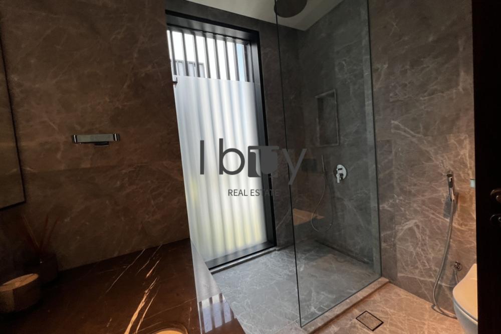 Corner Unit| Close To Park | Light Finishing | POD