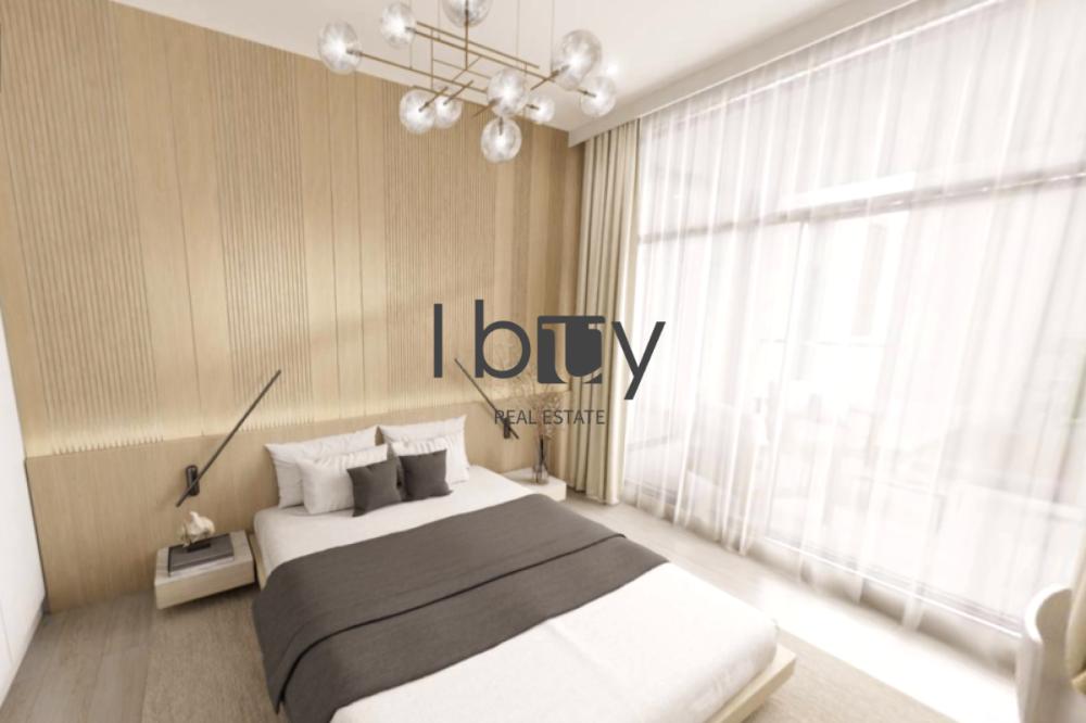 Limited 4 BR | End Unit | Hot Deal | Near To Park