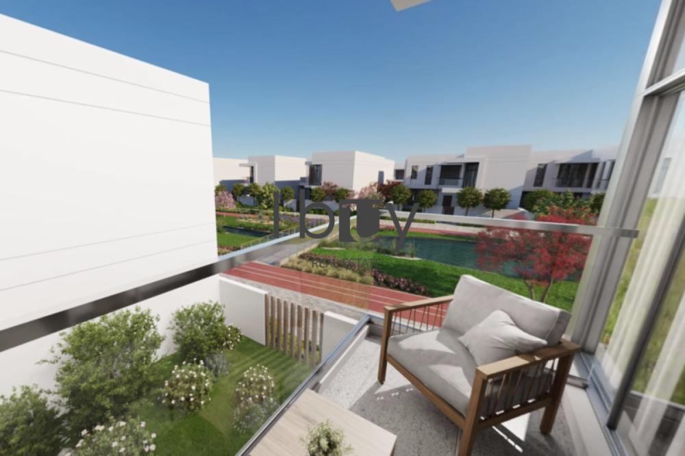 Limited 4 BR | End Unit | Hot Deal | Near To Park