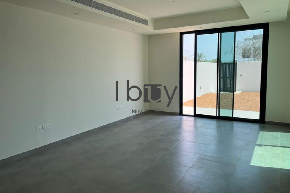 Ready To Move In |Single Row | Mid Unit | Hot Deal