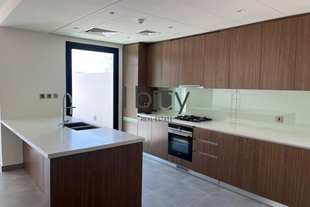 Ready To Move In |Single Row | Mid Unit | Hot Deal