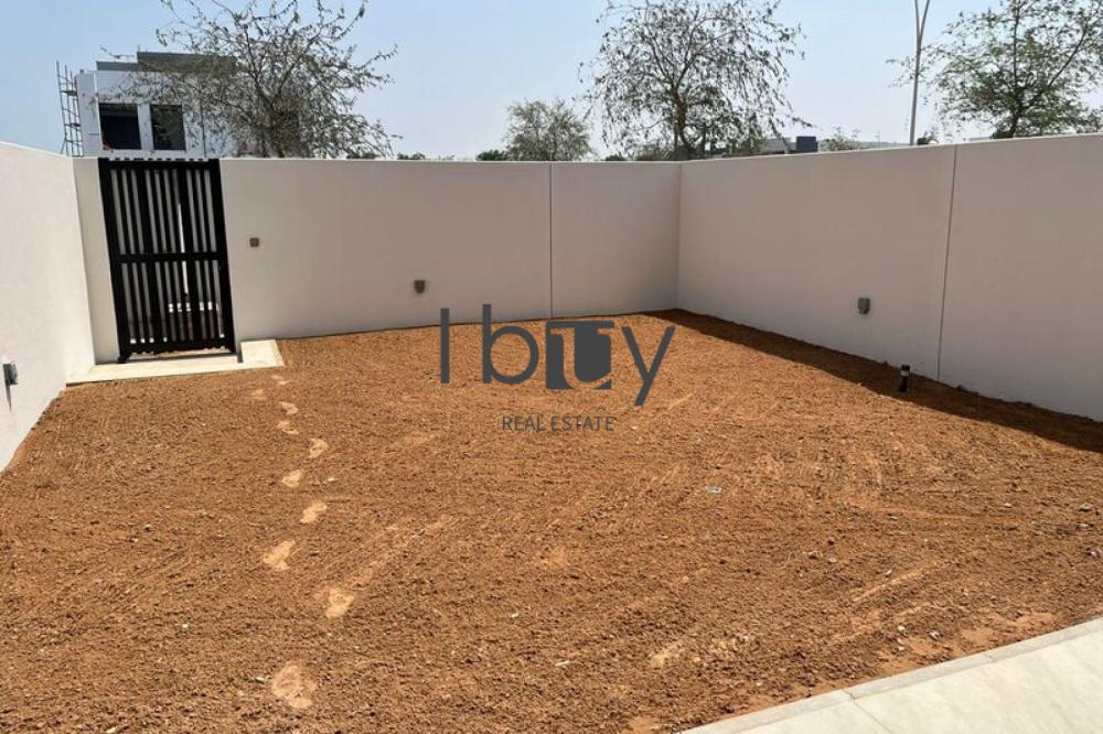 Ready To Move In |Single Row | Mid Unit | Hot Deal