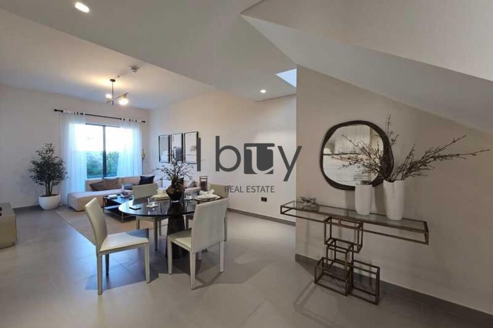 Double Row Corner Unit | Rare Layout | Prime Area