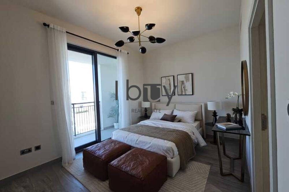 Double Row Corner Unit | Rare Layout | Prime Area