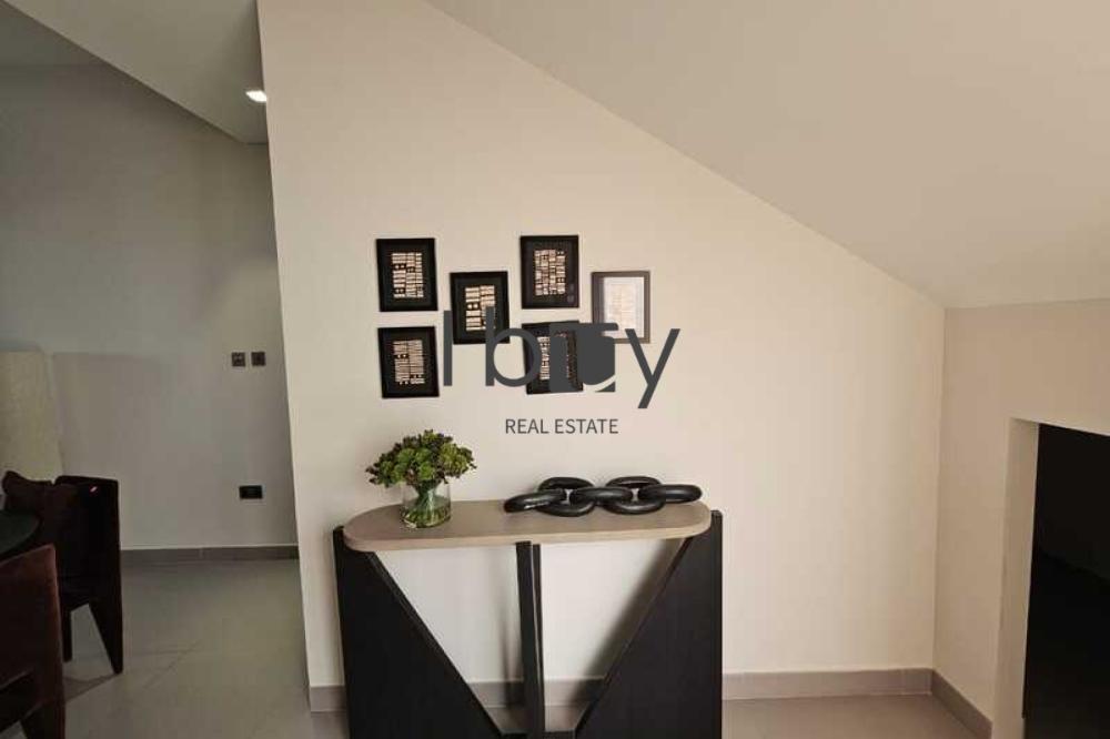 Double Row Corner Unit | Rare Layout | Prime Area