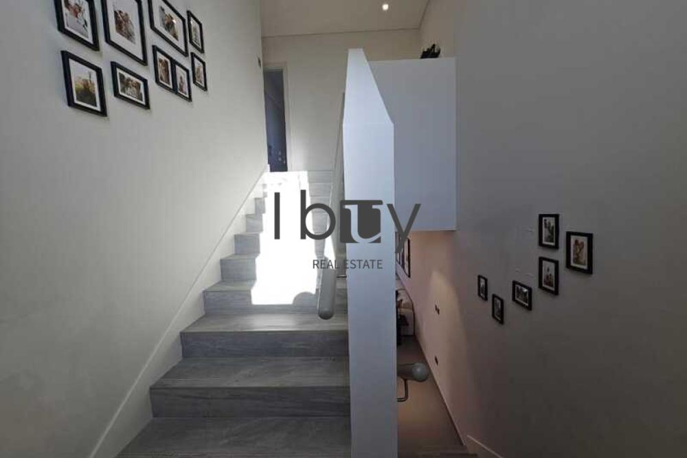 Double Row Corner Unit | Rare Layout | Prime Area