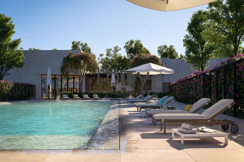 Single Row | Pool View | Corner | Large Plot |