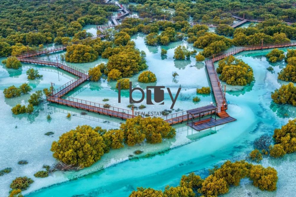 Front Row | Private Beach Access | Large End Plot