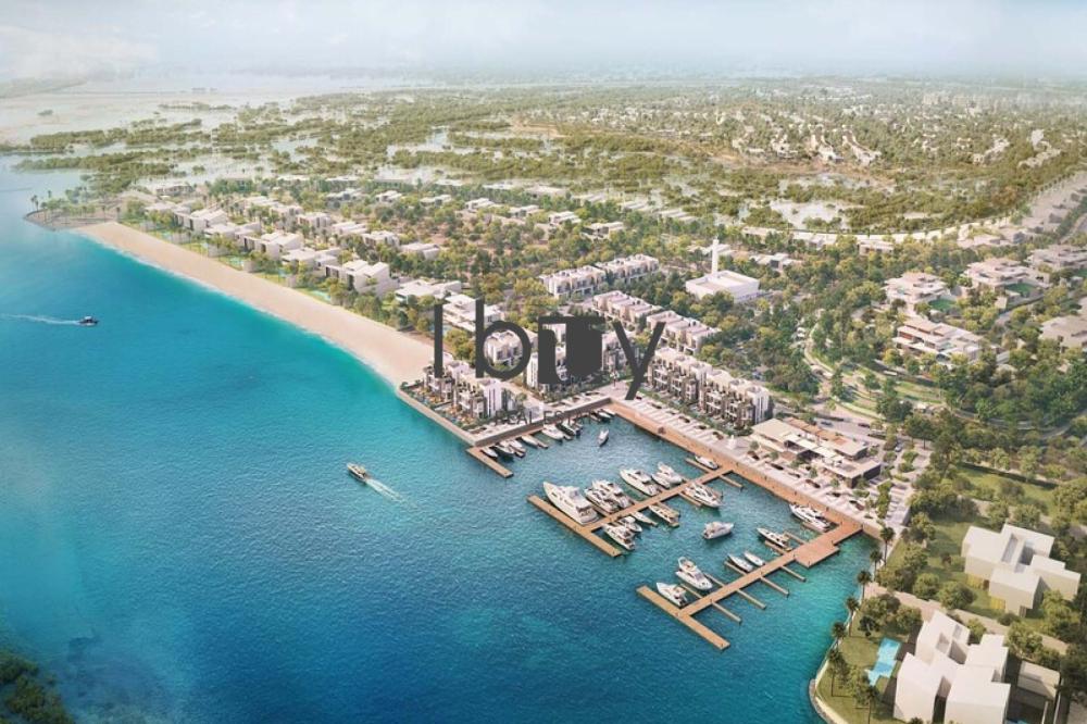 Front Row | Private Beach Access | Large End Plot