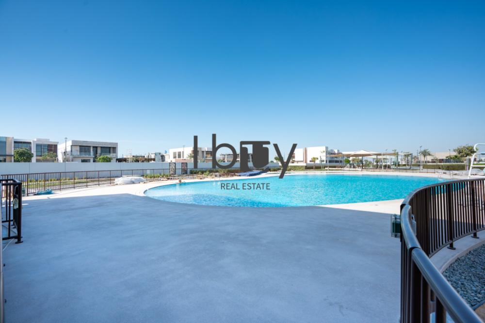 Corner Unit | Light Finishing | First Occupancy |