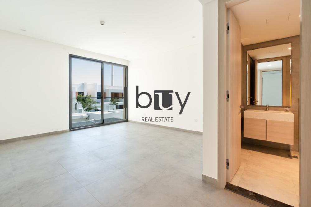 Corner Unit | Light Finishing | First Occupancy |