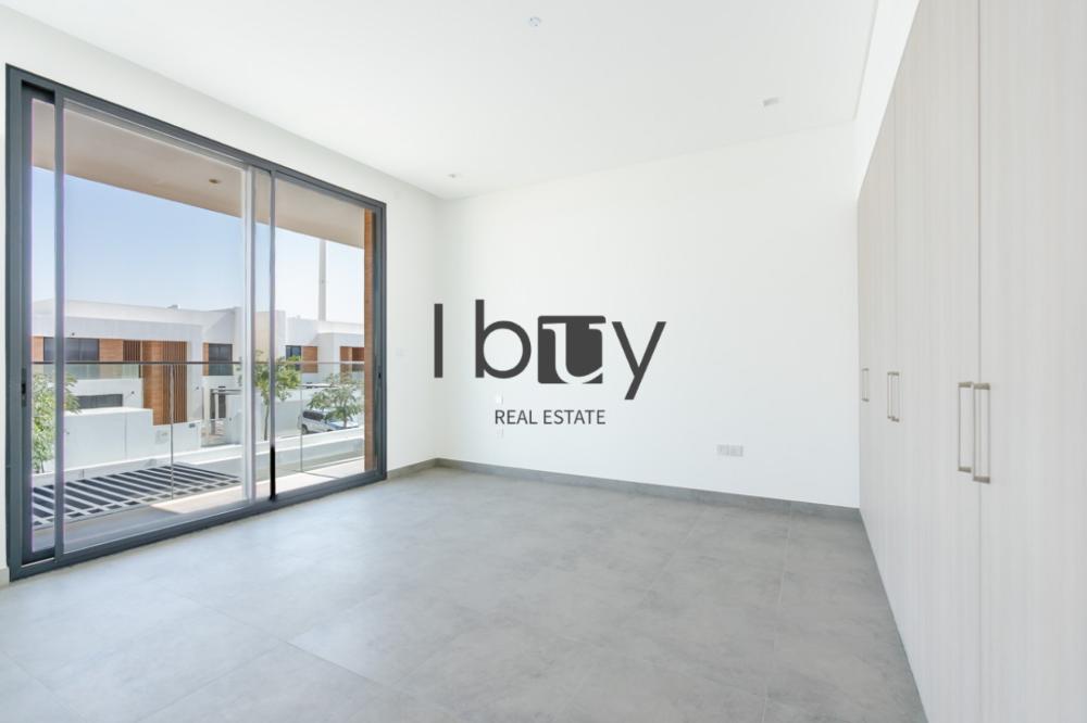 Corner Unit | Light Finishing | First Occupancy |