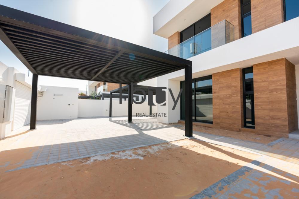 Corner Unit | Light Finishing | First Occupancy |