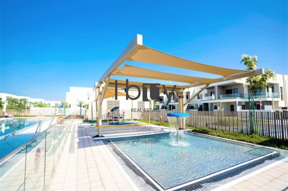 Single Row | Landscape | Move in Today | Hot Deal