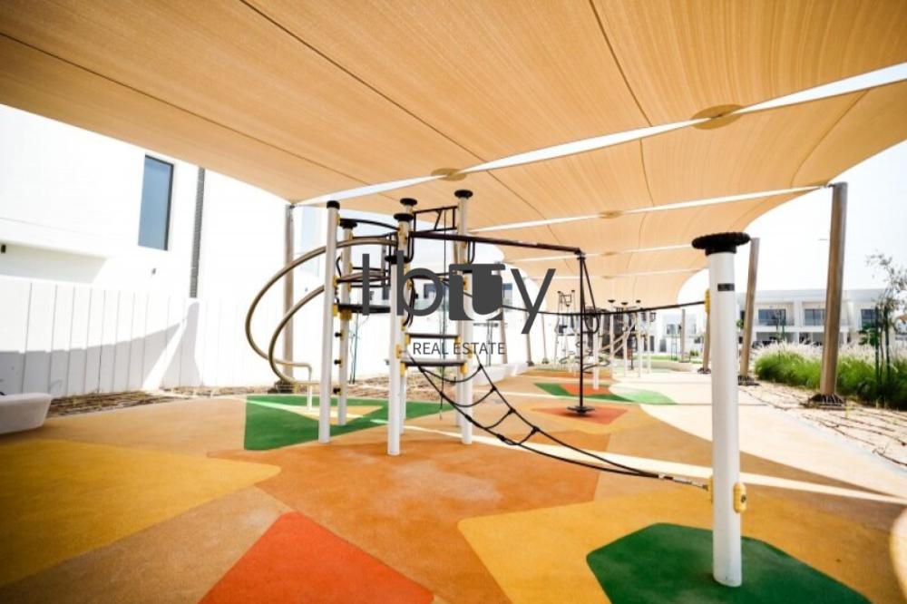 Single Row | Landscape | Move in Today | Hot Deal