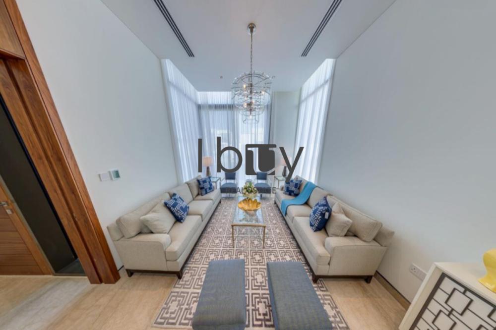 Second Row Corner|5 Executive| Sea View-Park View