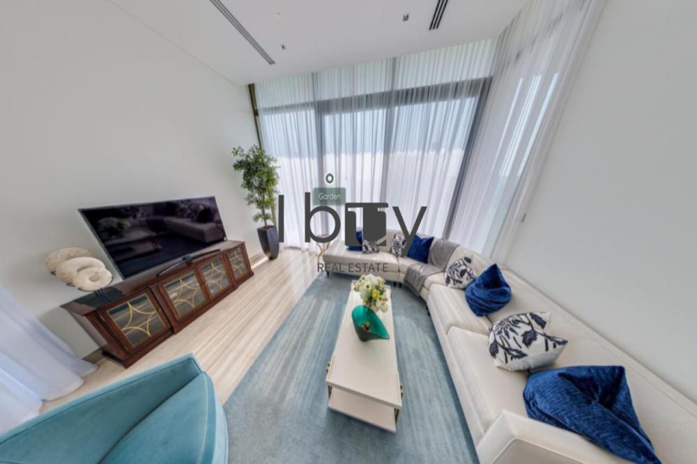 Second Row Corner|5 Executive| Sea View-Park View