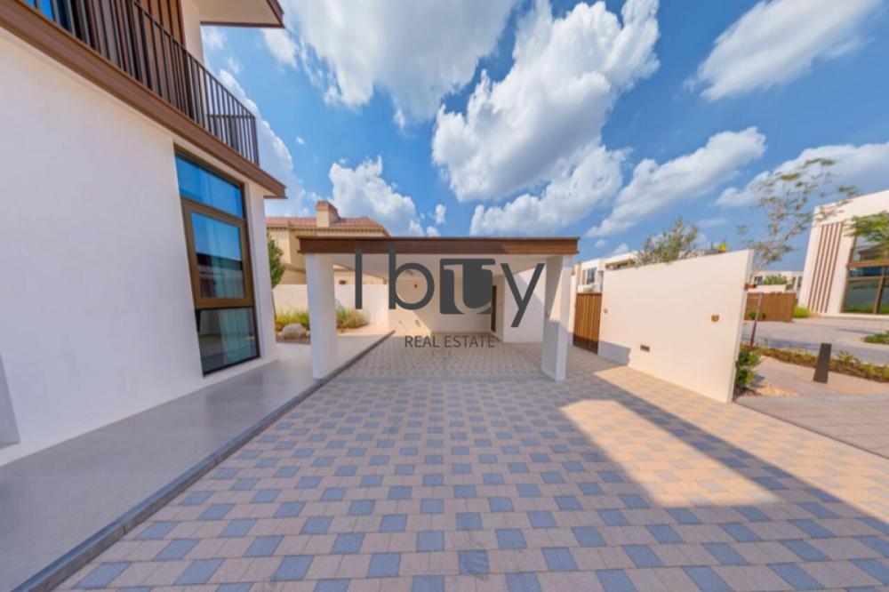 Second Row Corner|5 Executive| Sea View-Park View