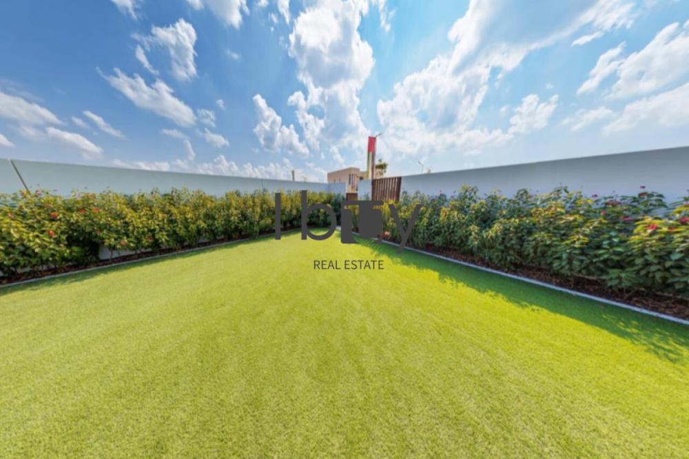 Second Row Corner|5 Executive| Sea View-Park View