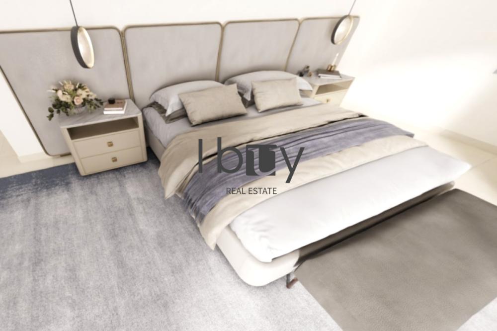 Single Row | High Ceiling | POD | Premium Finishes