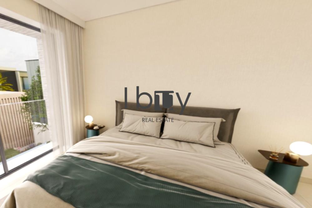 Single Row | High Ceiling | POD | Premium Finishes