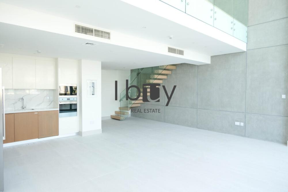 Massive Layout | LOFT | Sheikh Zayed Museum View