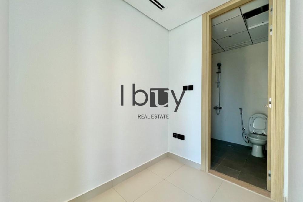 Biggest Layout | Maid Room |Tenanted | Hot Deal