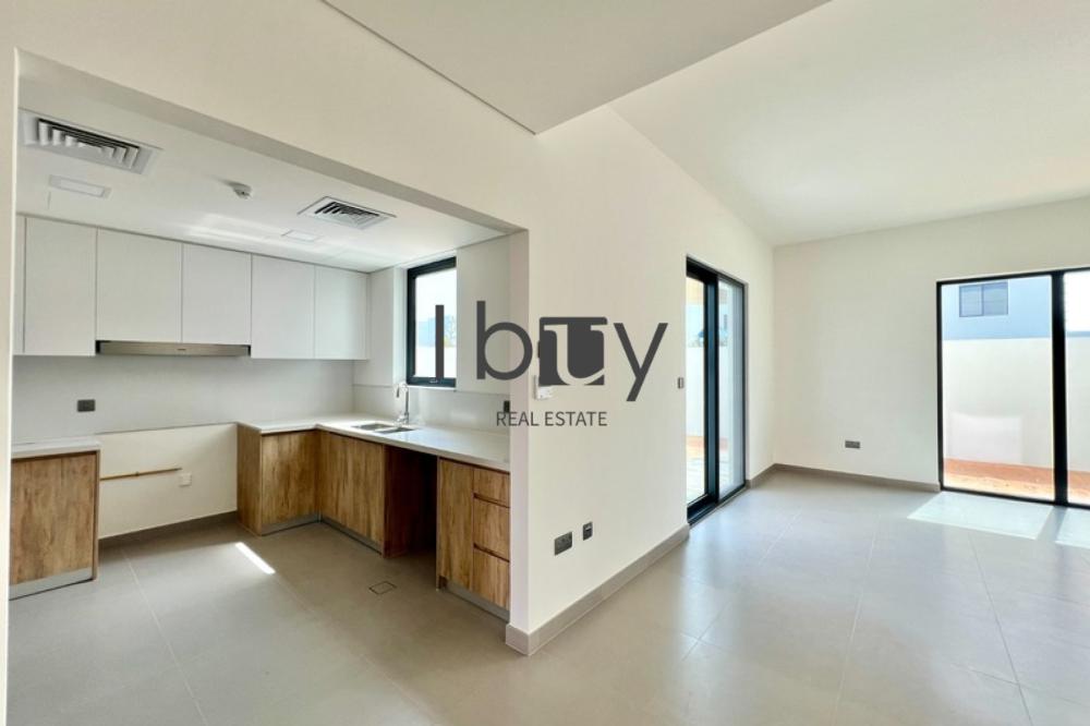 Single Row | Park View | Pool | Prime Area |