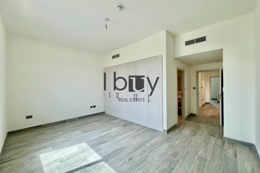 Single Row | Park View | Pool | Prime Area |