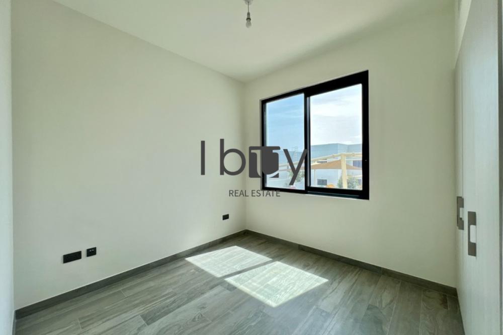 Single Row | Park View | Pool | Prime Area |