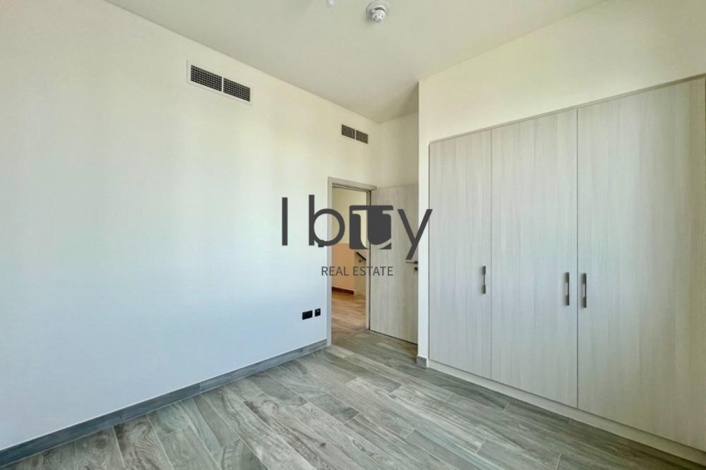 Single Row | Park View | Pool | Prime Area |