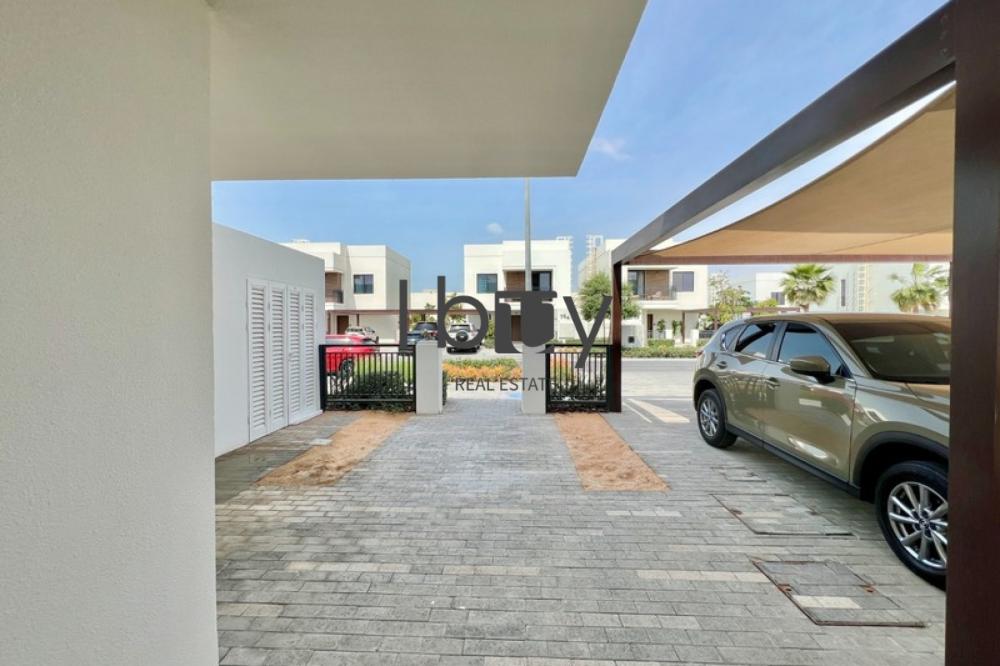 Single Row | Park View | Pool | Prime Area |