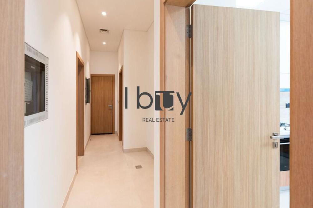 Luxurious Villa | Massive Layout | High Privacy |