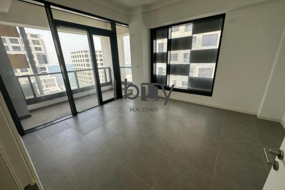 Large Layout |  Corner Unit | High Floor |