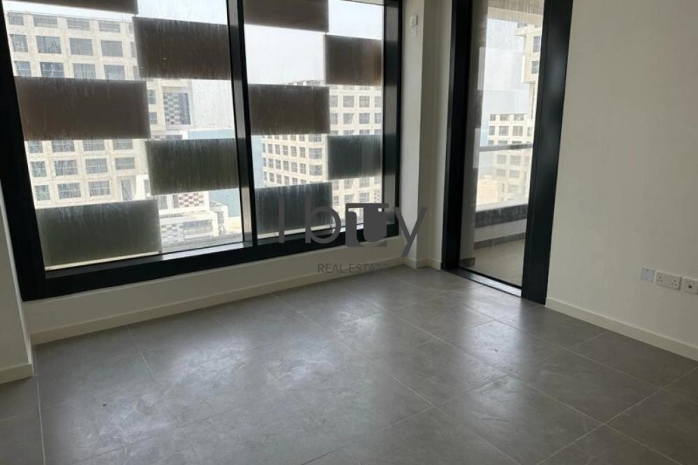 Large Layout |  Corner Unit | High Floor |