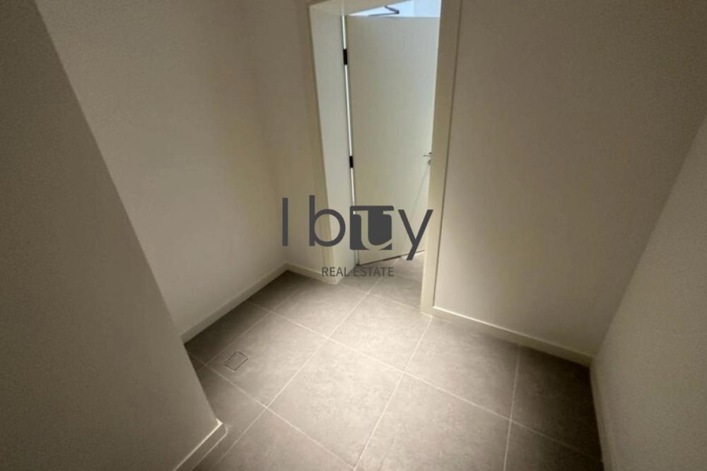 Large Layout |  Corner Unit | High Floor |