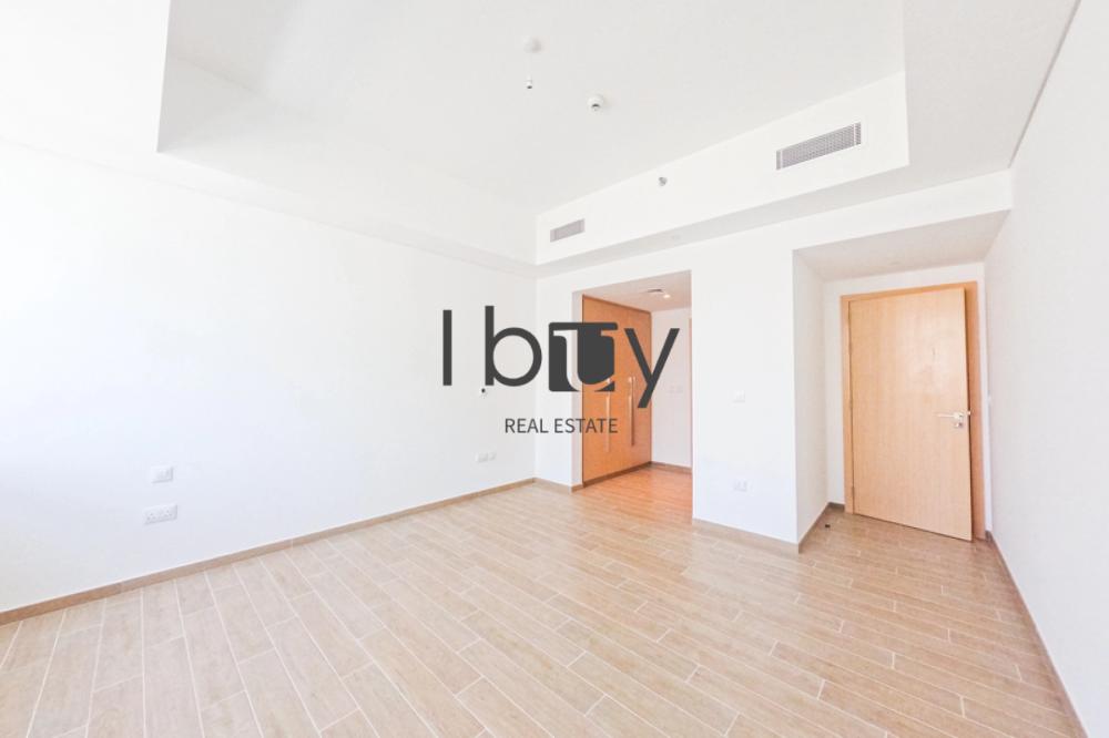 Move In Ready | Upgraded | Full Golf Course View |