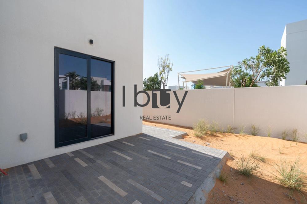 Near Park| Ready To Live In | Well Kept| Landscape