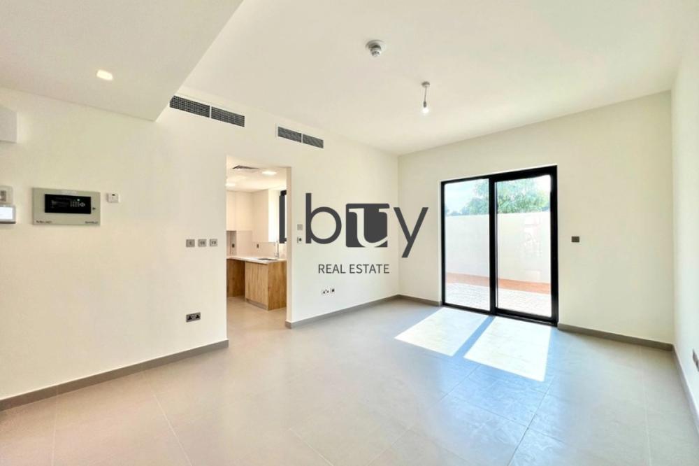 Near Park| Ready To Live In | Well Kept| Landscape