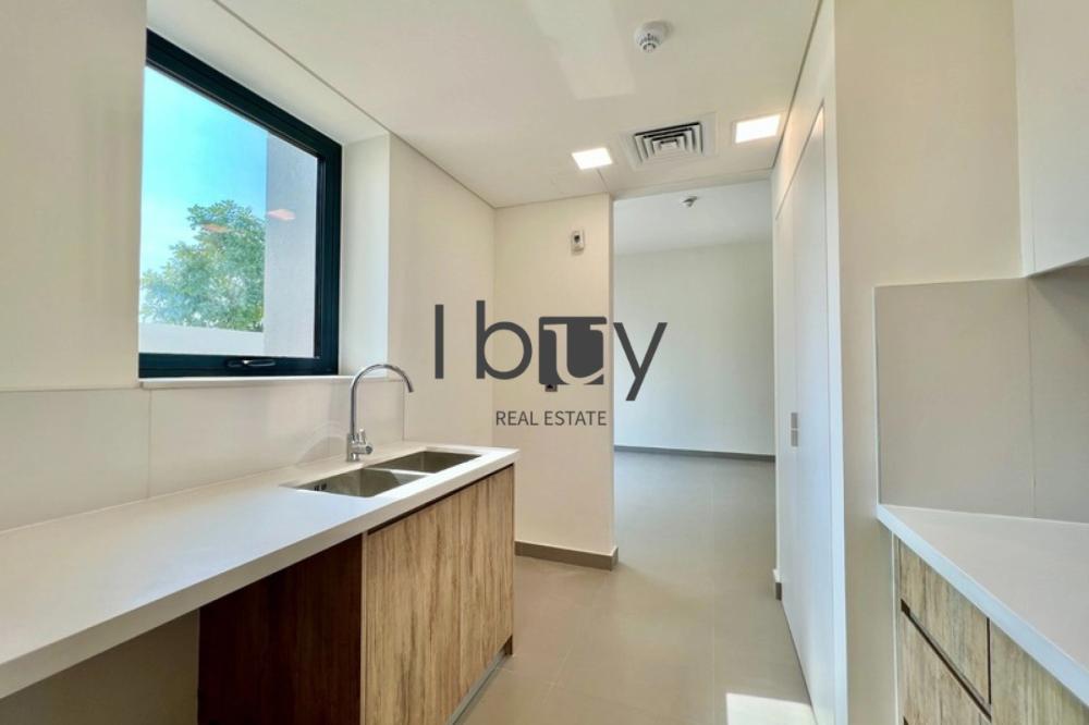 Near Park| Ready To Live In | Well Kept| Landscape