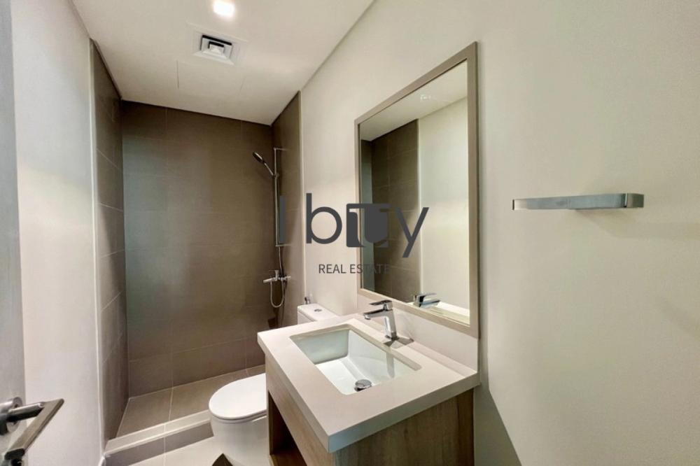 Near Park| Ready To Live In | Well Kept| Landscape